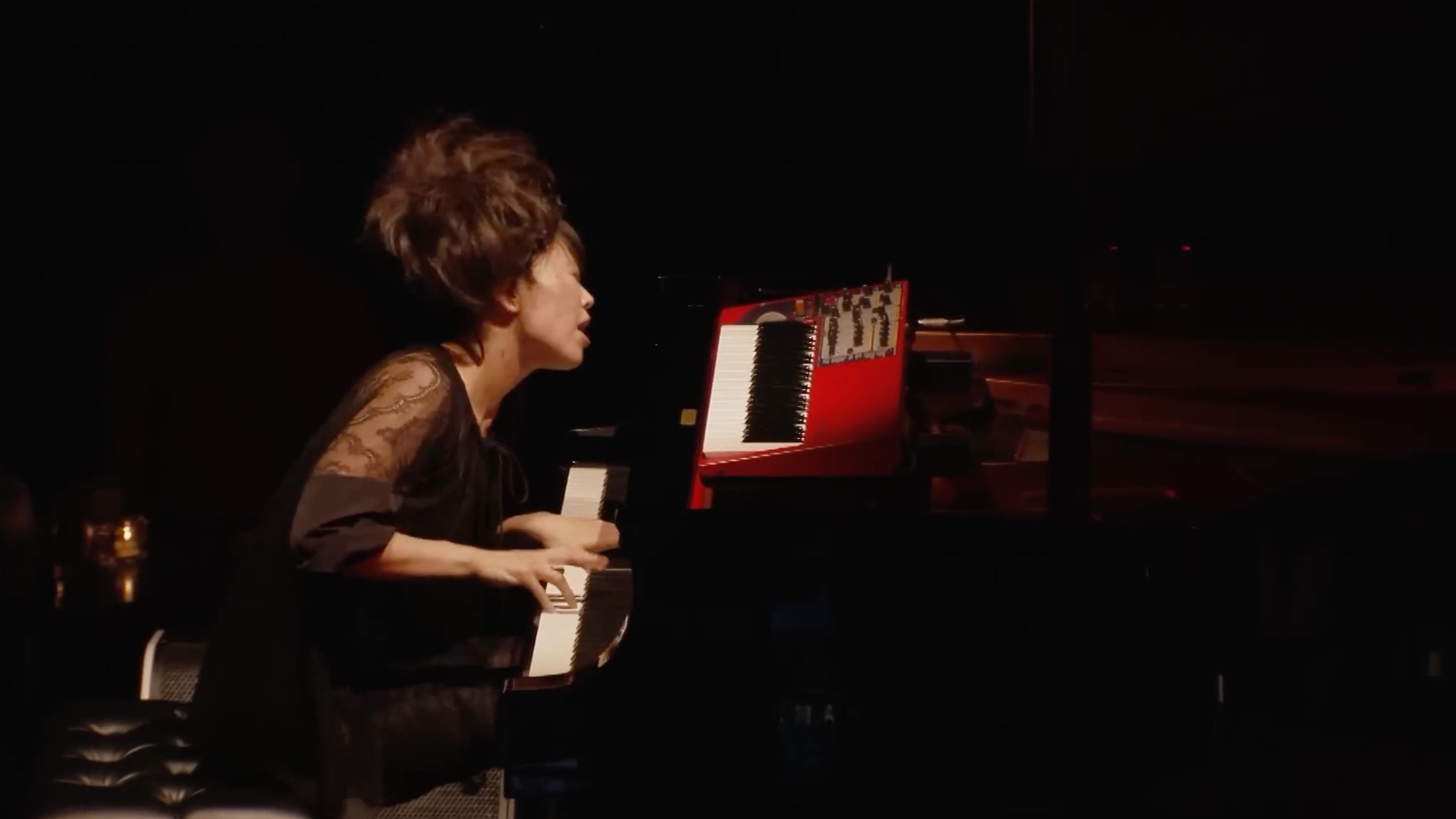 Hiromi: The Trio Project