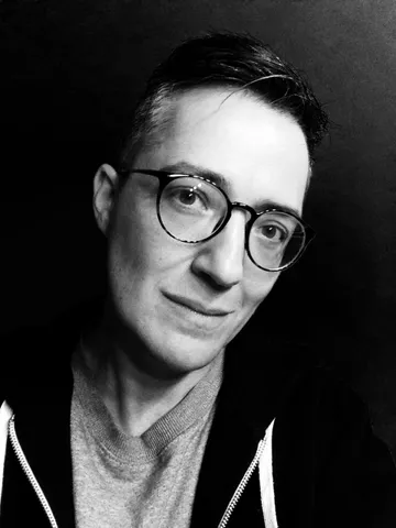 Portrait de Paul B. Preciado pendant sa résidence à LUMA Arles 