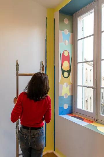 Julie Beaufils pendant sa résidence à LUMA Arles