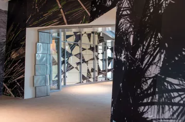 Laguna Gloria - Liam Gillick